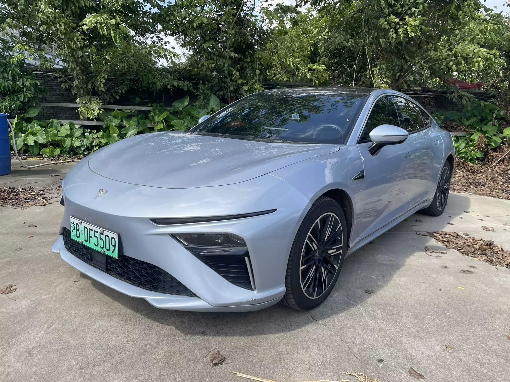 哪吒S 2023款 纯电 520km 后驱Lite版