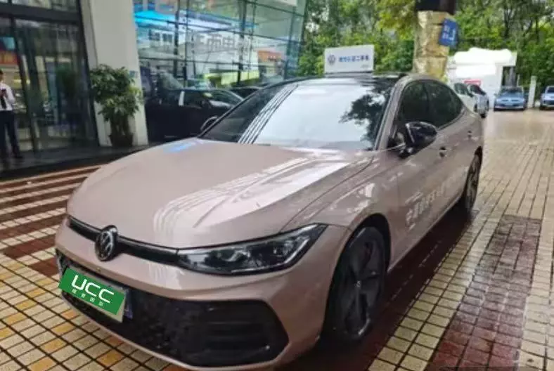 Volkswagen Passat 2025 Pro 380TSI Dragon Edition